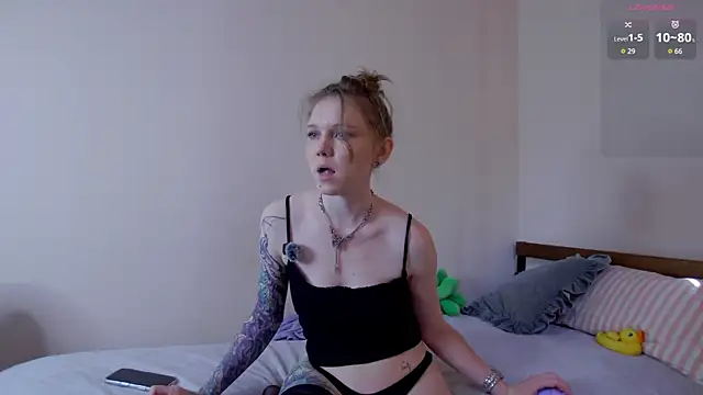lessysweety online show from July 15, 2026, 2:51 am