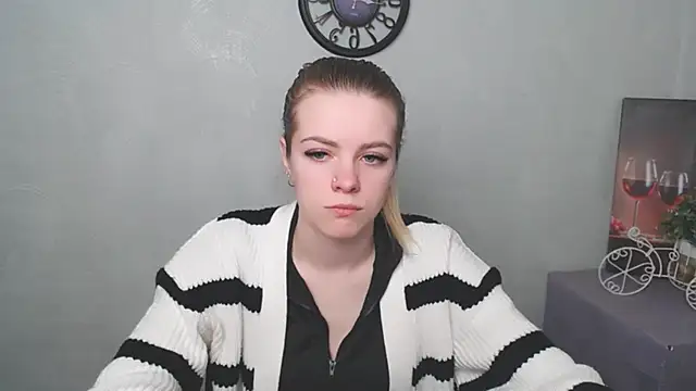 Snapshot of AliceFlirtt_ chatting on March 5, 2025, 2:45 pm AliceFlirtt online show from March 5, 2025, 2:45 pm