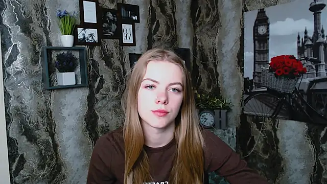 Snapshot of AliceFlirtt_ chatting on September 22, 2025, 9:59 am AliceFlirtt online show from September 22, 2025, 9:59 am