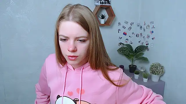 Snapshot of AliceFlirtt_ chatting on October 17, 2025, 5:55 am AliceFlirtt online show from October 17, 2025, 5:55 am