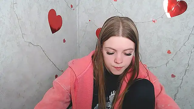 Snapshot of AliceFlirtt_ chatting on March 20, 2025, 11:05 am AliceFlirtt online show from March 20, 2025, 11:05 am