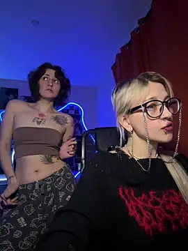 Dooubletroublee online show from March 27, 2026, 1:25 am