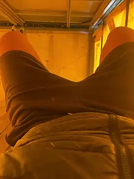 Snapshot of cussy007 chatting on March 23, 2026, 12:05 pm cussy007 online show from March 23, 2026, 12:05 pm