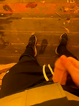 Snapshot of cussy007 chatting on January 7, 2026, 2:22 pm cussy007 online show from January 7, 2026, 2:22 pm