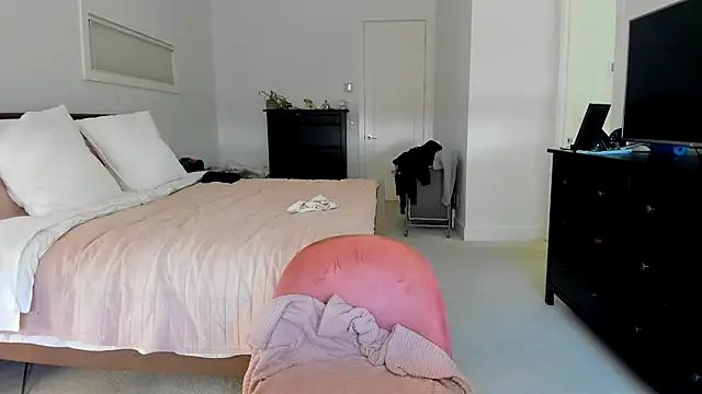 Kymmmy online show from January 6, 2026, 9:41 pm