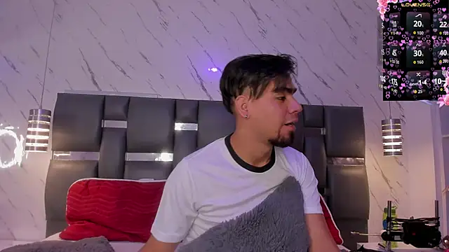 PittAndLunaa online show from March 3, 2026, 12:34 pm