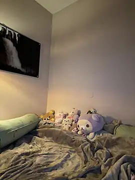 jackelinuh online show from April 7, 2026, 10:44 pm