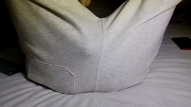 Snapshot of VersGuy24 chatting on February 25, 2026, 9:58 pm VersGuy24 online show from February 25, 2026, 9:58 pm