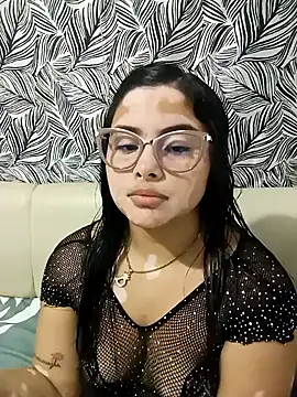 Snapshot of Shirley_23 chatting on March 1, 2026, 3:17 am Shirley 23 online show from March 1, 2026, 3:17 am