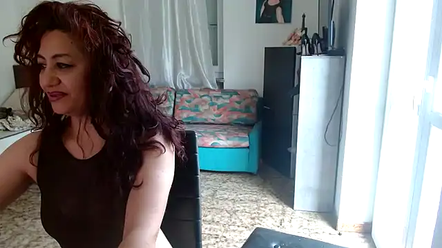 Snapshot of danasantoreal chatting on April 14, 2026, 7:46 am danasantoreal online show from April 14, 2026, 7:46 am