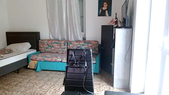 Snapshot of danasantoreal chatting on April 12, 2026, 8:06 am danasantoreal online show from April 12, 2026, 8:06 am