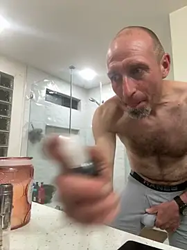 El Gizmo online show from November 1, 2025, 8:52 am