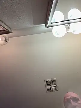 Snapshot of El_Gizmo chatting on March 17, 2026, 6:49 am El Gizmo online show from March 17, 2026, 6:49 am