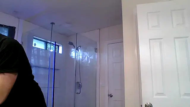 Snapshot of El_Gizmo chatting on April 6, 2026, 4:52 pm El Gizmo online show from April 6, 2026, 4:52 pm