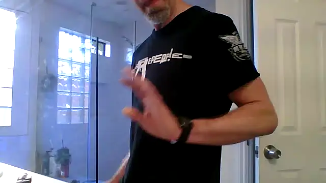 Snapshot of El_Gizmo chatting on March 19, 2026, 3:56 pm El Gizmo online show from March 19, 2026, 3:56 pm