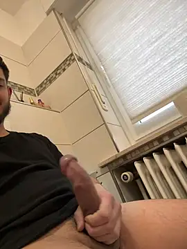 Furko 33 online show from February 28, 2025, 3:15 pm