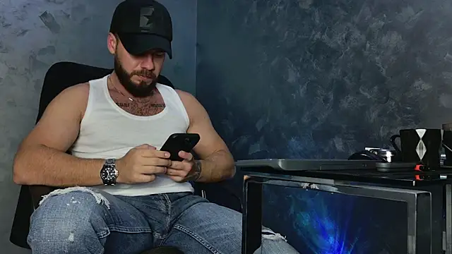 juliusmasters online show from November 23, 2025, 7:46 pm