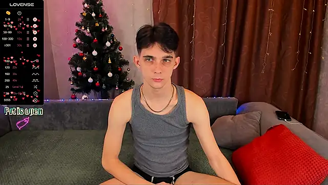 Aaron Boom online show from December 15, 2025, 10:59 pm