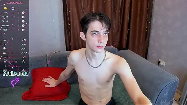 Snapshot of Aaron_Boom chatting on March 17, 2026, 1:30 am Aaron Boom online show from March 17, 2026, 1:30 am