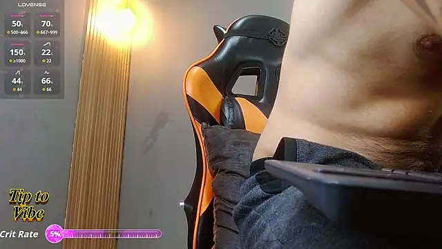 Snapshot of Mr_WhiteCock chatting on March 25, 2026, 4:23 am Mr WhiteCock online show from March 25, 2026, 4:23 am