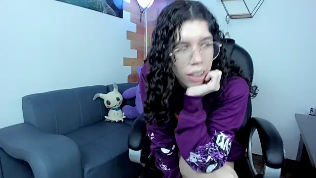 Snapshot of Angel_Dust18 chatting on January 28, 2025, 11:07 pm Angel Dust18 online show from January 28, 2025, 11:07 pm
