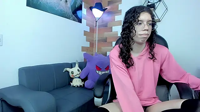 Snapshot of Angel_Dust18 chatting on February 4, 2025, 11:16 pm Angel Dust18 online show from February 4, 2025, 11:16 pm