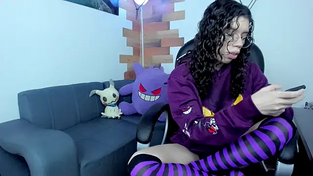 Snapshot of Angel_Dust18 chatting on January 28, 2025, 8:04 pm Angel Dust18 online show from January 28, 2025, 8:04 pm