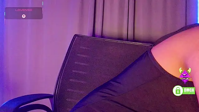 Snapshot of CallMeSima chatting on November 8, 2025, 5:05 pm CallMeSima online show from November 8, 2025, 5:05 pm