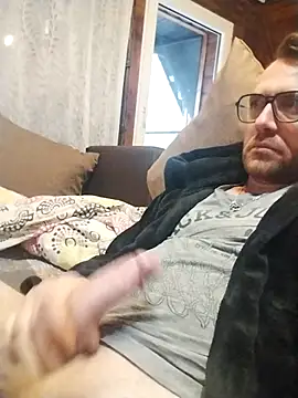 Snapshot of tomee83 chatting on November 6, 2025, 6:06 am tomee83 online show from November 6, 2025, 6:06 am