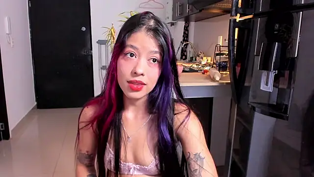analia collins online show from June 25, 2026, 1:25 am