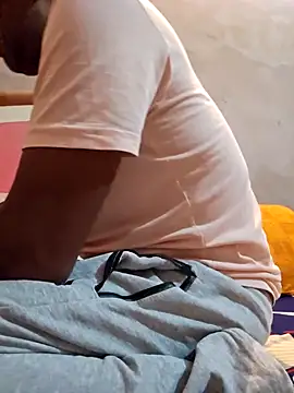 BLACK DiCK DADDY 32 online show from May 19, 2026, 6:59 pm