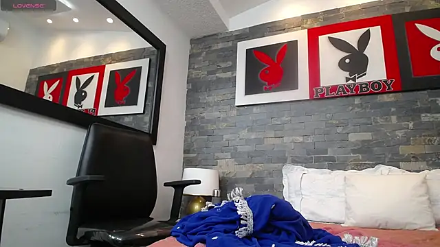 Snapshot of dayadubey_ chatting on January 19, 2026, 12:20 pm dayadubey online show from January 19, 2026, 12:20 pm