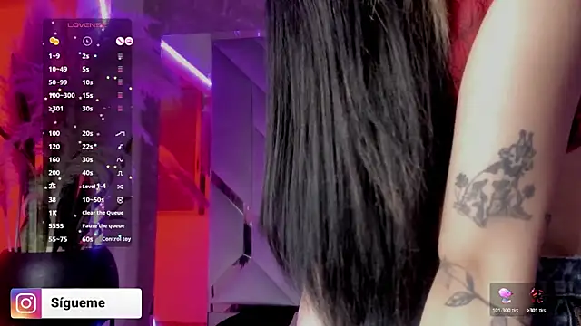 Sara Foxx1 online show from December 3, 2025, 9:14 pm