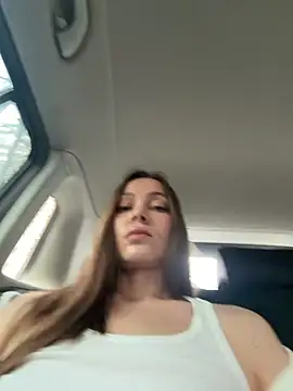 nicole111 online show from April 12, 2026, 10:29 am