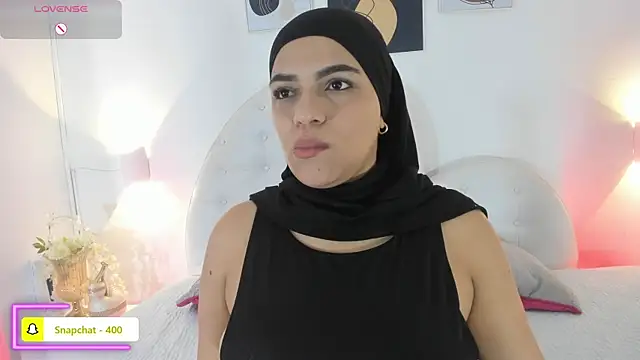 Snapshot of Umarani_ chatting on February 5, 2026, 6:37 pm Umarani online show from February 5, 2026, 6:37 pm