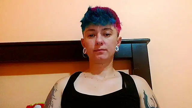 tomboyblue online show from June 16, 2026, 4:40 pm