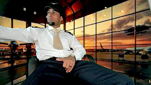 Snapshot of Paolo_johnson chatting on February 28, 2025, 3:48 am Paolo johnson online show from February 28, 2025, 3:48 am