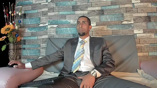 Snapshot of Paolo_johnson chatting on March 1, 2025, 3:43 am Paolo johnson online show from March 1, 2025, 3:43 am