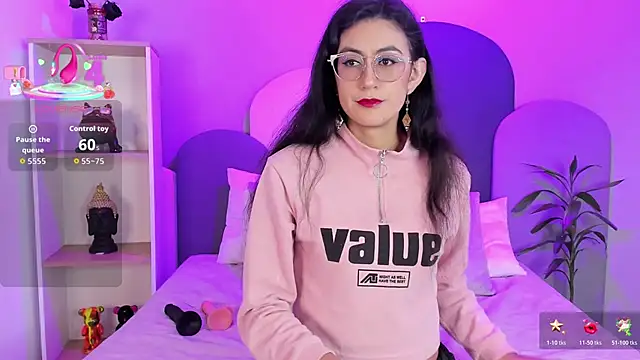 SophieGomez22 online show from October 19, 2025, 11:13 am