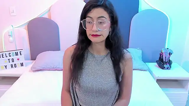 Snapshot of SophieGomez22 chatting on February 28, 2025, 11:14 am SophieGomez22 online show from February 28, 2025, 11:14 am