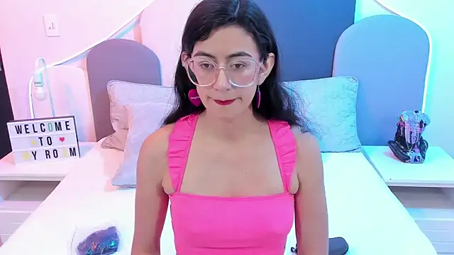 Snapshot of SophieGomez22 chatting on March 3, 2025, 11:33 am SophieGomez22 online show from March 3, 2025, 11:33 am