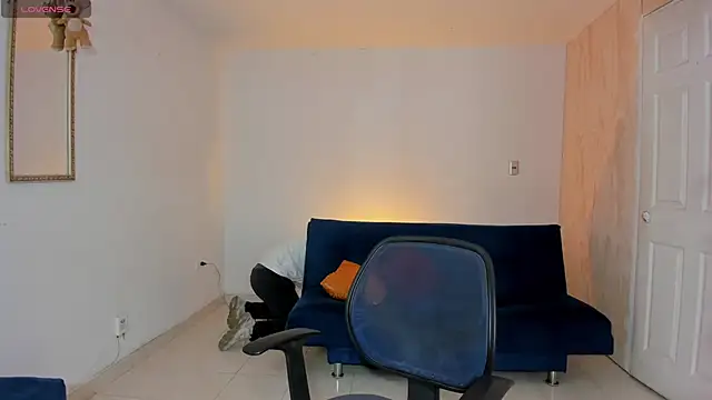 Ares Johnson online show from November 5, 2025, 1:36 pm