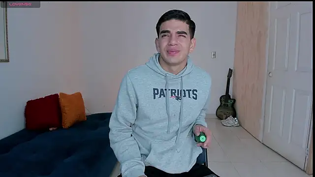 Ares Johnson online show from November 26, 2025, 4:18 pm