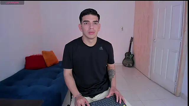 Ares Johnson online show from November 20, 2025, 3:02 pm