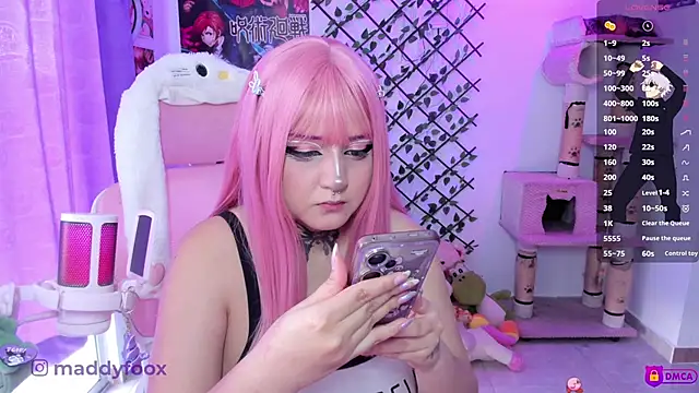 Snapshot of MaddyFooxx chatting on June 13, 2026, 10:08 pm MaddyFooxx online show from June 13, 2026, 10:08 pm