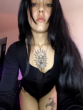 Snapshot of Mazikeen-- chatting on May 3, 2026, 1:15 pm Mazikeen-- online show from May 3, 2026, 1:15 pm