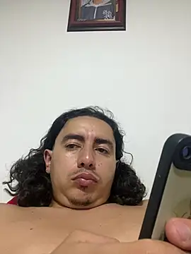DanielGomez9 online show from July 31, 2026, 3:50 am
