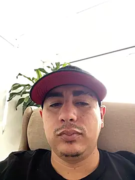 DanielGomez9 online show from March 21, 2025, 4:29 pm