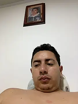 DanielGomez9 online show from March 11, 2025, 4:19 am