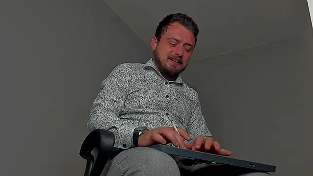 Master Mark Wayne online show from November 4, 2025, 12:14 am